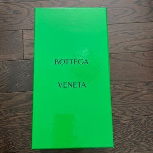 Perfect condition authentic Bottega Veneta box